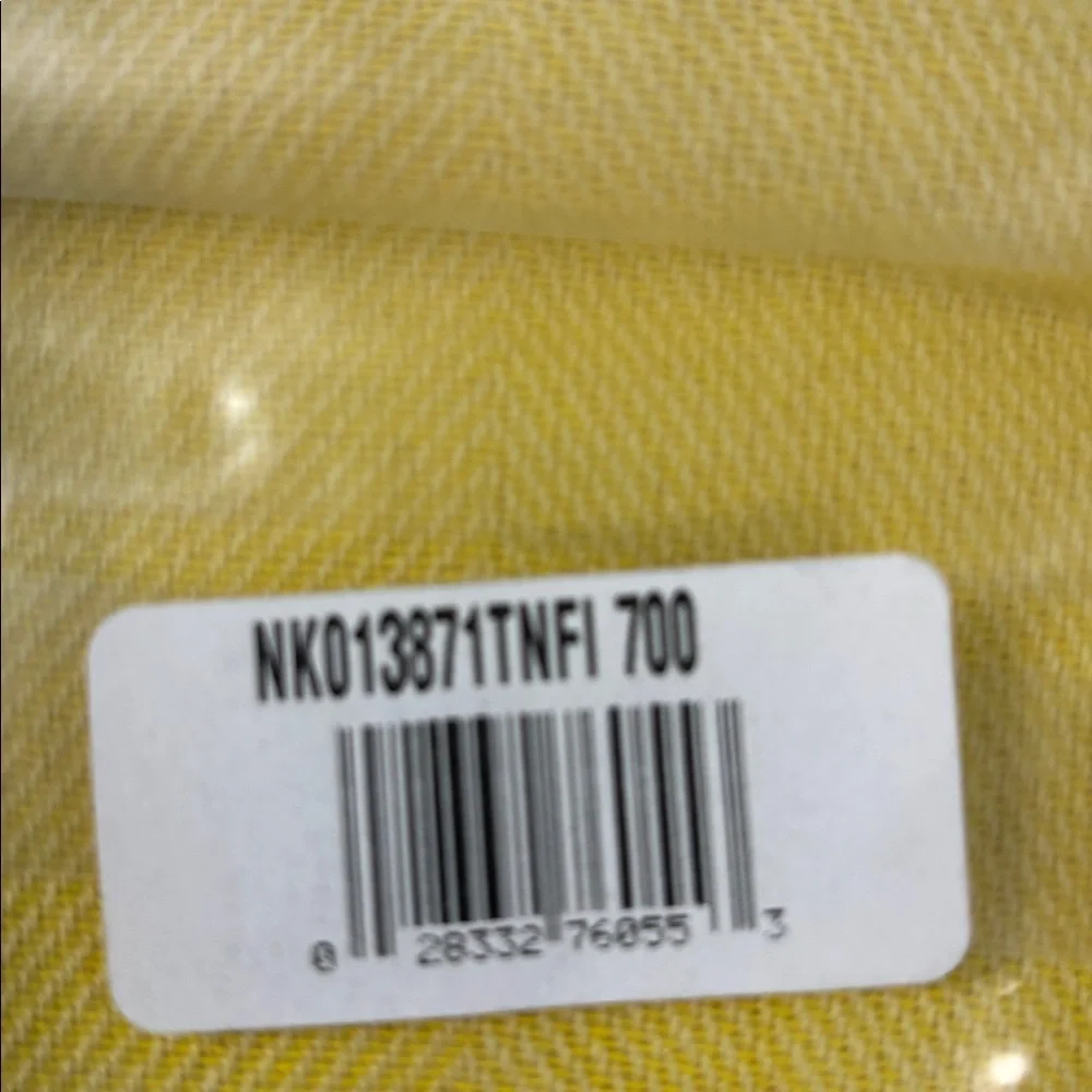 The Fiesta Tableware Company 19x19 cotton blend margarita sunflower 6 Napkins